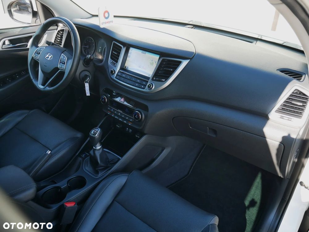 Hyundai Tucson 1.6 GDi 2WD Select - 23