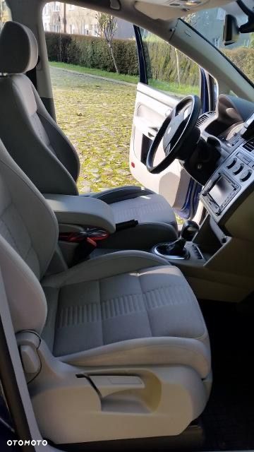 Volkswagen Touran 2.0 TDI DPF DSG Trendline - 8