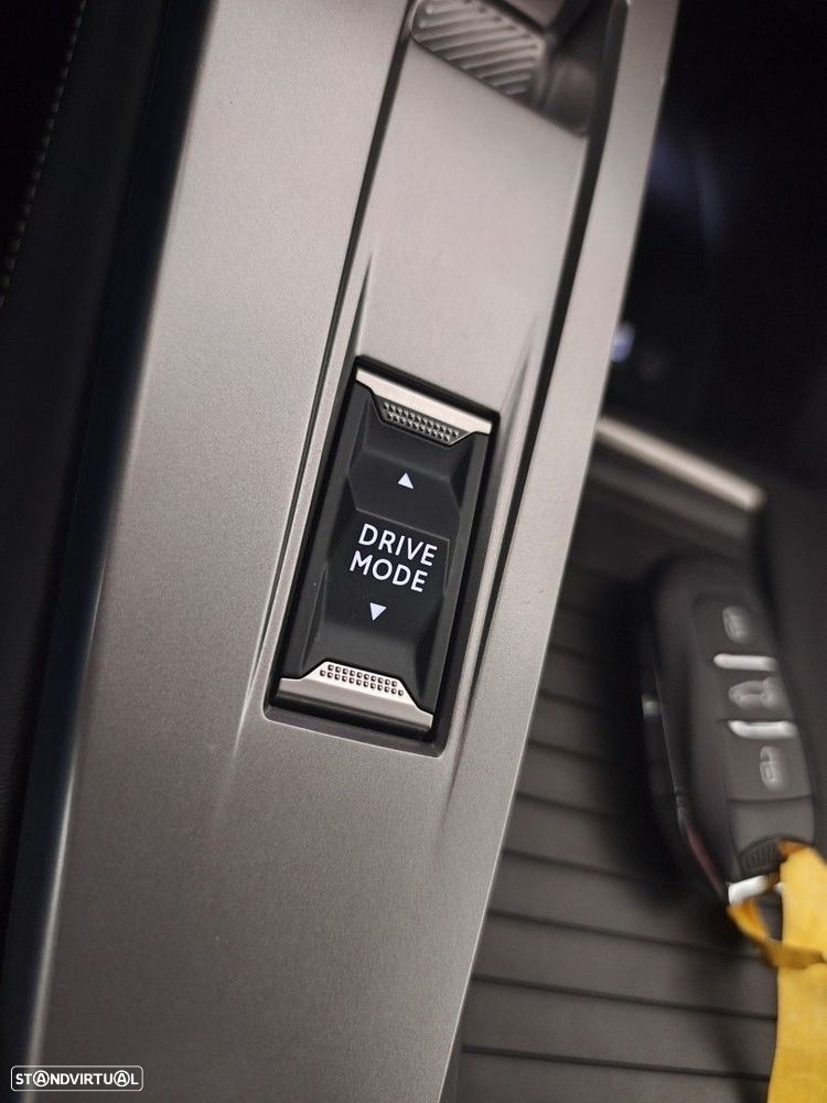 Peugeot e-308 58 kWh GT - 23