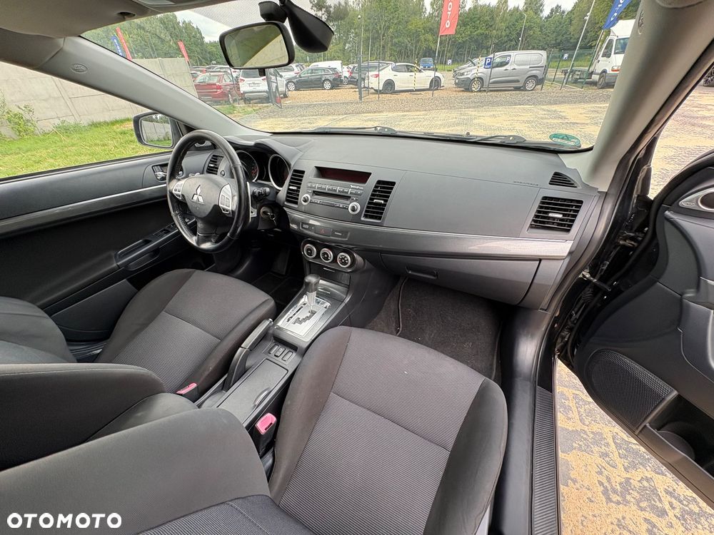Mitsubishi Lancer 1.8 Clear Tec CVT Plus - 30