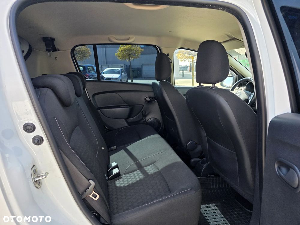 Dacia Sandero 1.2 16V 75 Laureate - 8