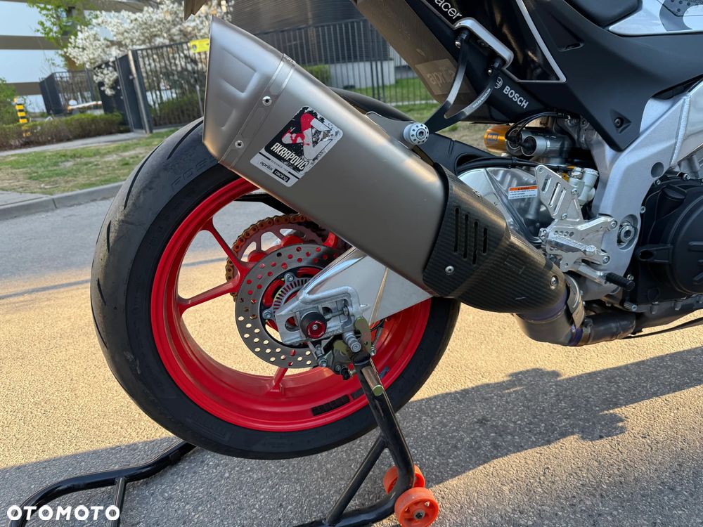 Aprilia Tuono - 4