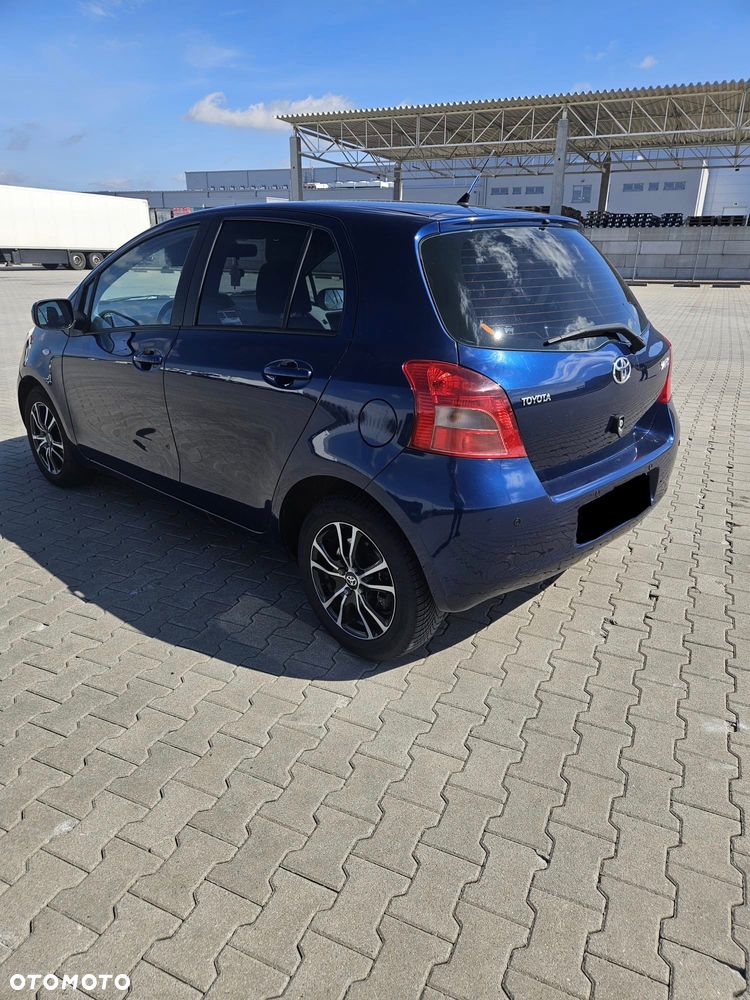 Toyota Yaris - 2