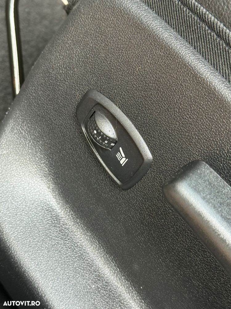 Renault Megane ENERGY dCi 110 Start & Stop Bose Edition - 8