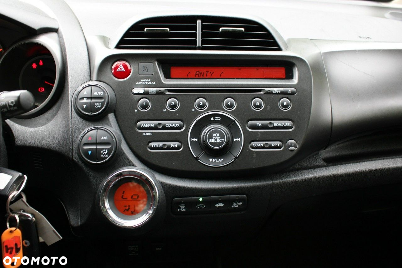 Honda Jazz 1.4 i-VTEC Comfort Plus - 24