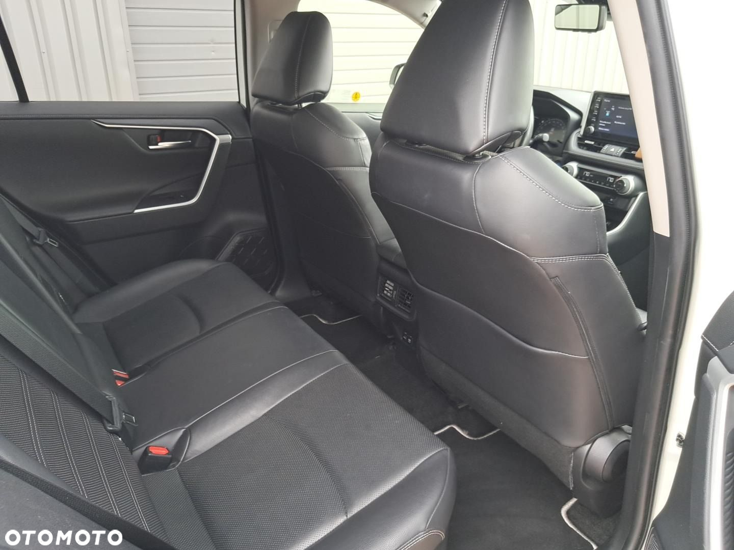 Toyota RAV4 - 12