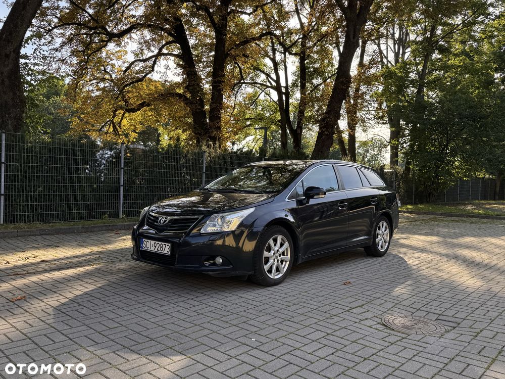 Toyota Avensis - 1