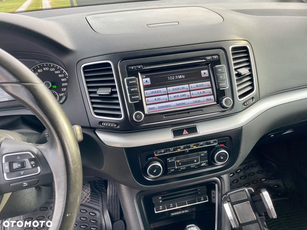 Volkswagen Sharan 2.0 TDI DSG Blue Motion Comfortline - 39