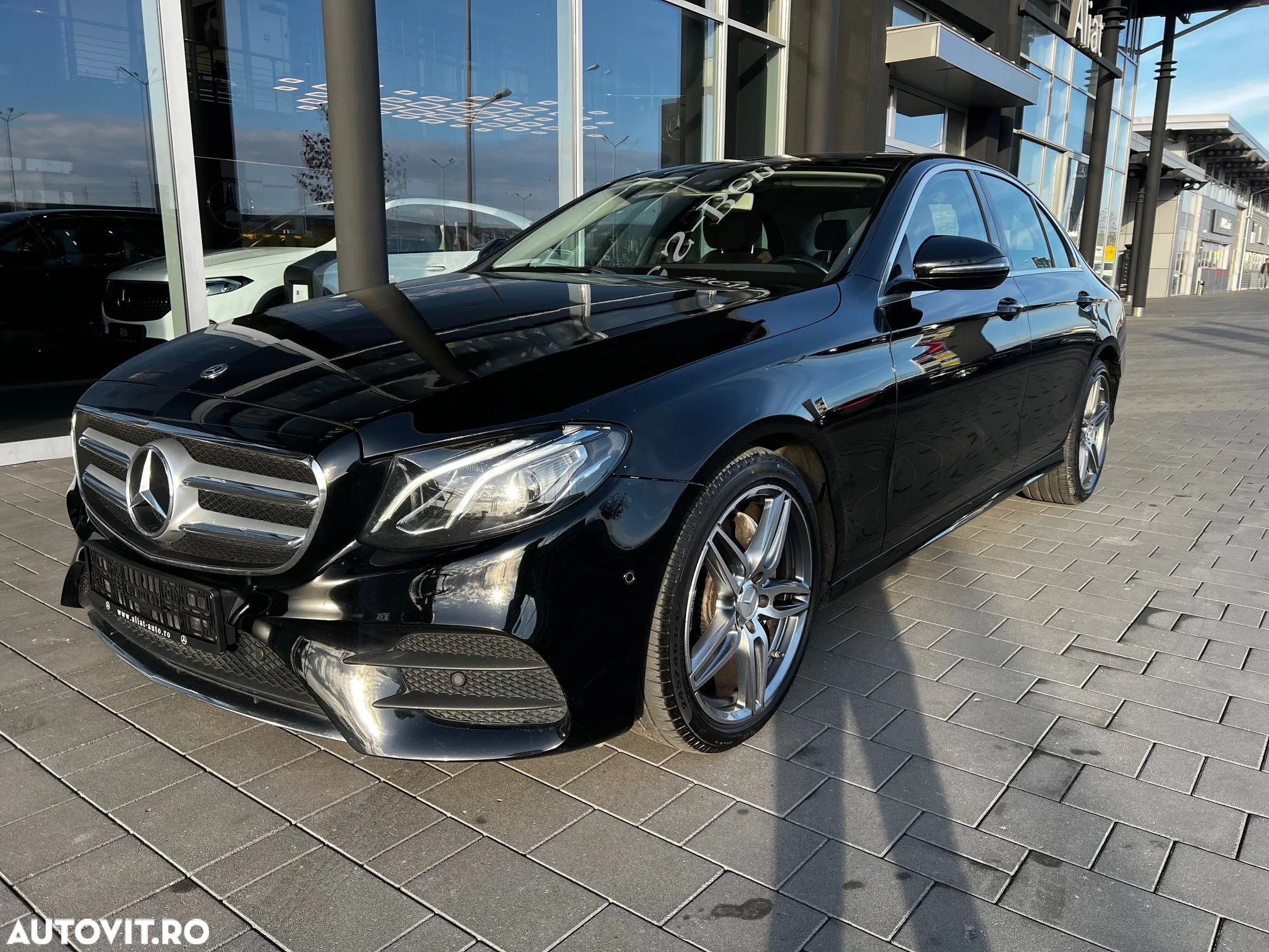 Mercedes-Benz E 220 d 4MATIC Aut. - 1