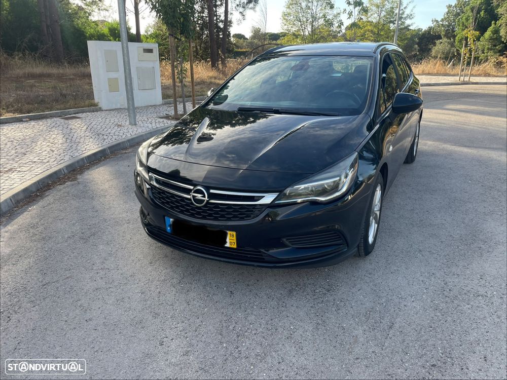 Opel Astra Sports Tourer - 1