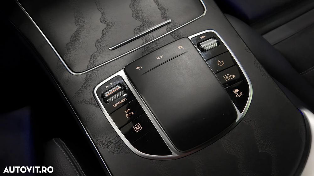 Mercedes-Benz GLC - 24