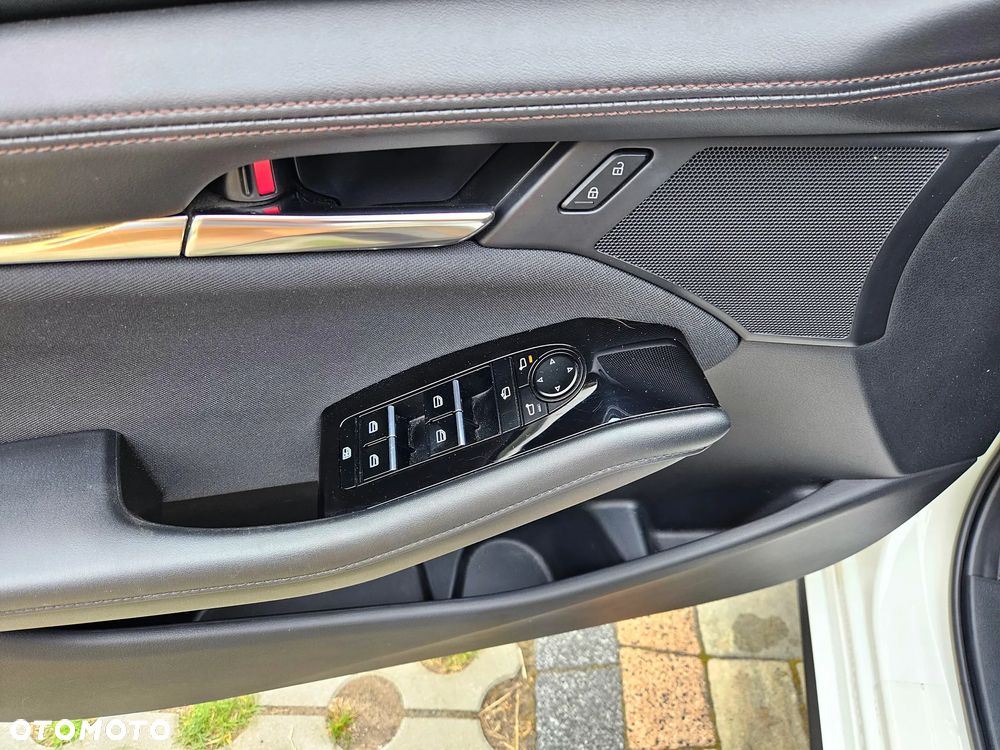 Mazda 3 e-SKYACTIV-G 122 M HYBRID EXCLUSIVE-LINE - 23
