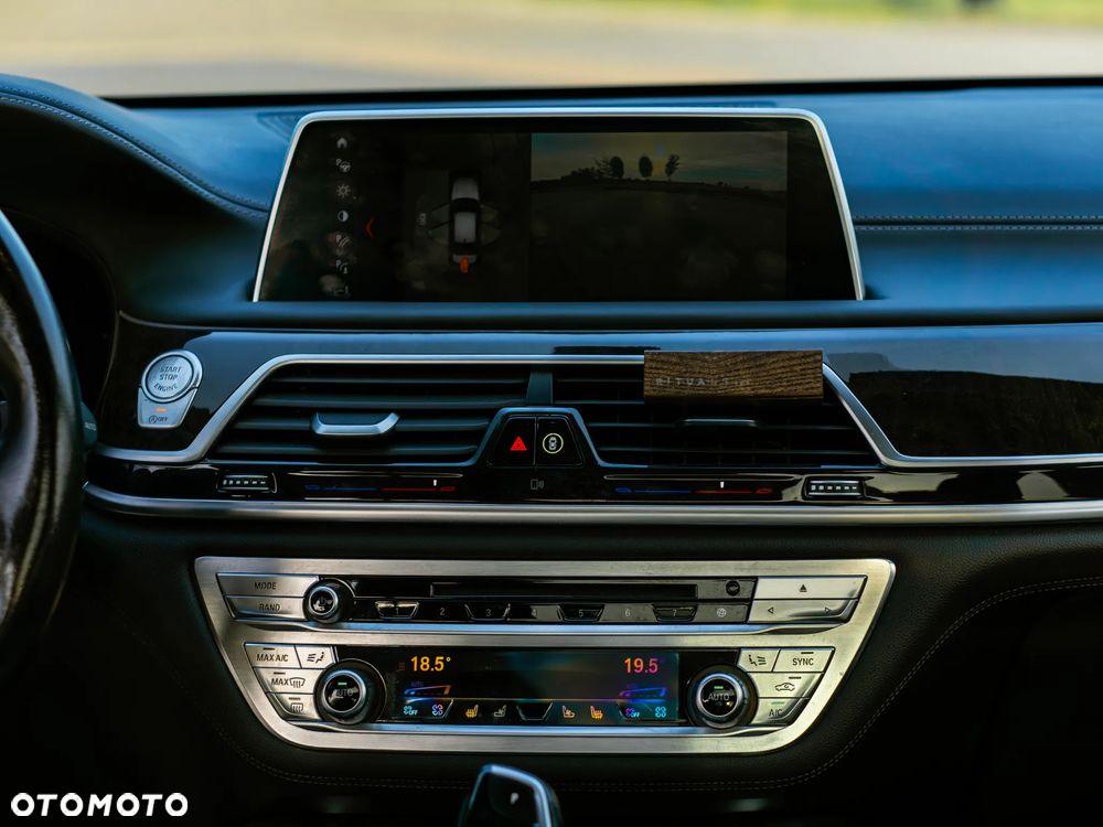 BMW Seria 7 740Li - 13