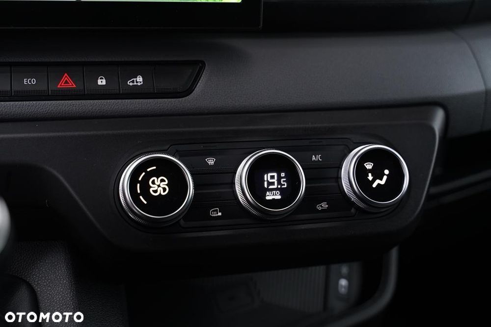 Renault Master dCi L4H3 RWD - 17