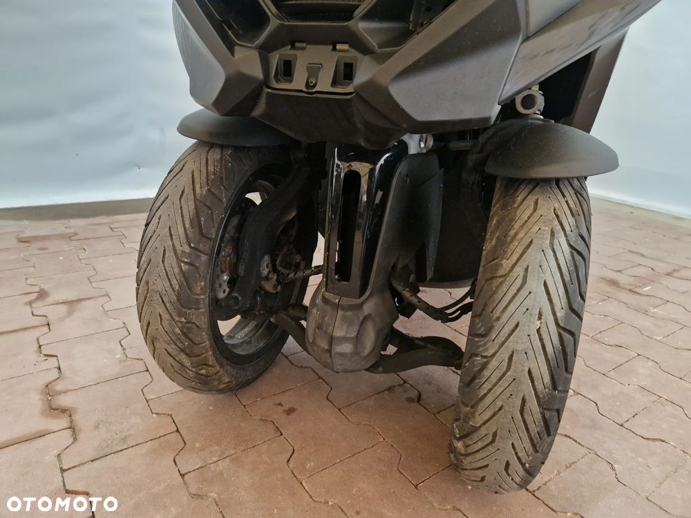 Peugeot Metropolis - 16