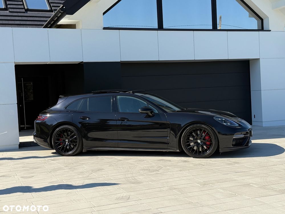 Porsche Panamera Turbo Sport Turismo - 5