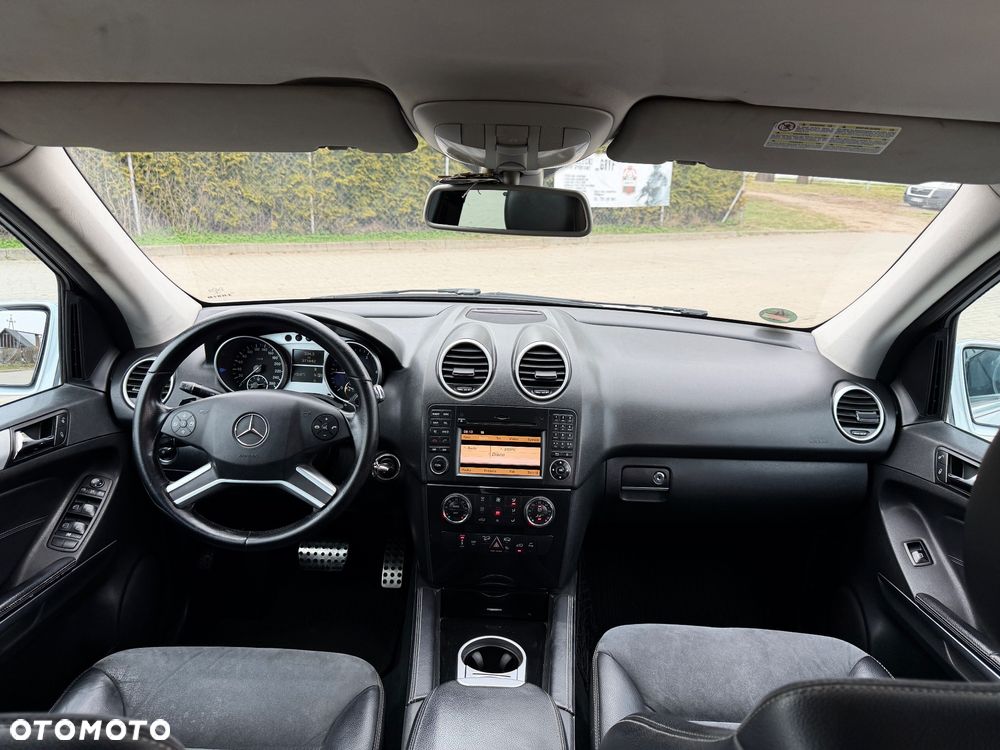 Mercedes-Benz ML - 10