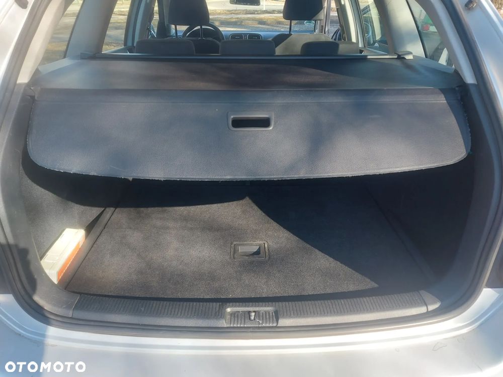 Volkswagen Golf 1.6 TDI DPF BlueMotion Technology Comfortline - 23