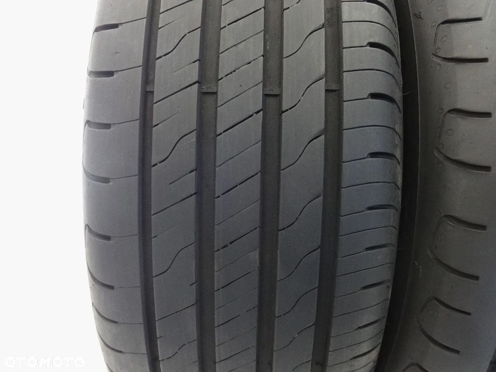 215/55/17 Goodyear EfficientGrip Performance 2 - 2