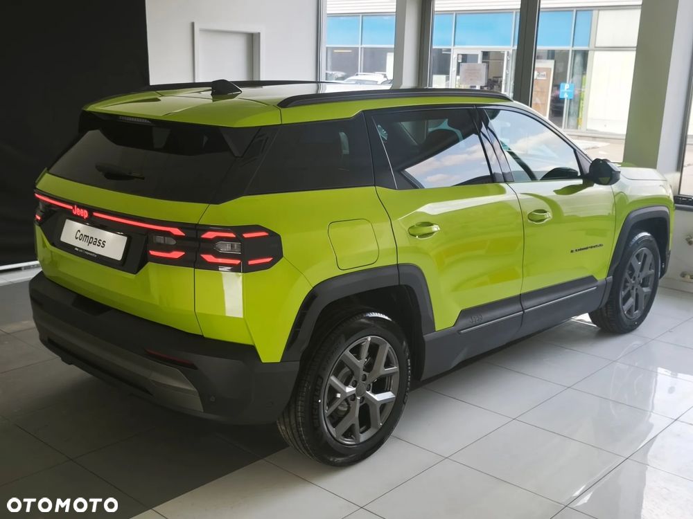 Jeep Compass 1.2 T3 mHEV First Edition FWD DCT - 10