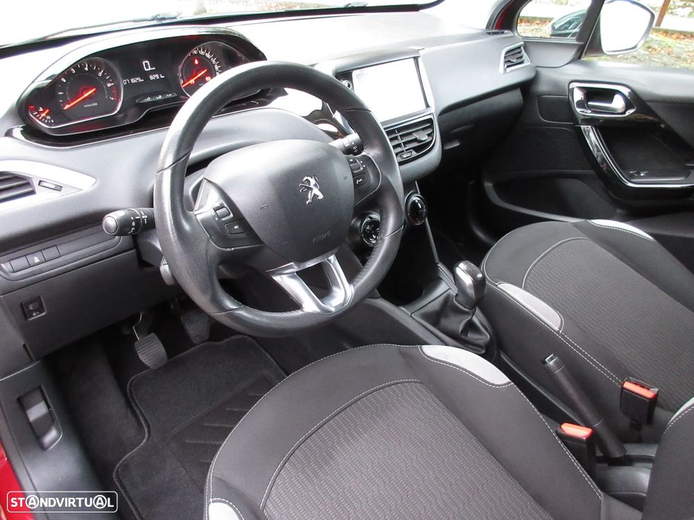 Peugeot 208 1.2 VTi SE Style - 18