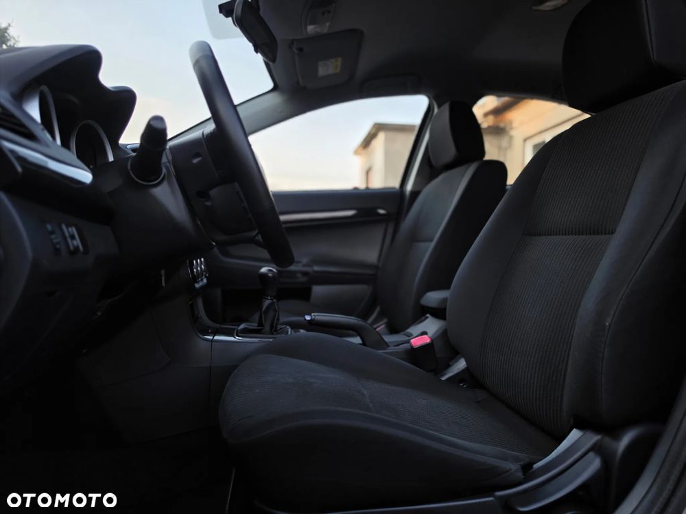 Mitsubishi Lancer - 13