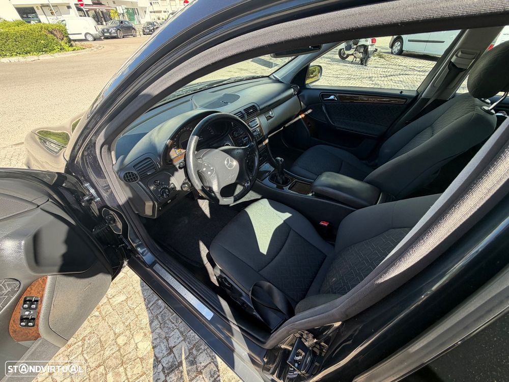 Mercedes-Benz C 220 CDi Avantgarde - 27