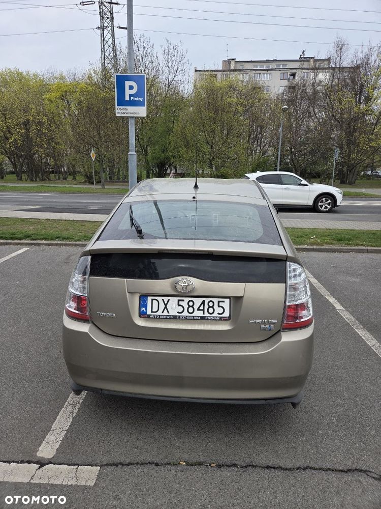 Toyota Prius 1.5 VVT-i Prestige - 4