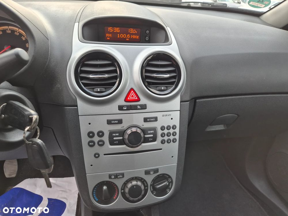 Opel Corsa 1.4 16V Satellite - 36