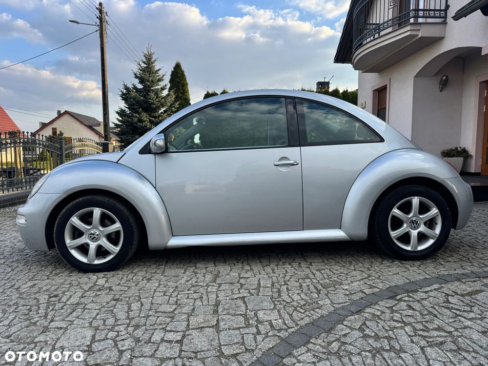 Volkswagen New Beetle 1.6 Arte - 8