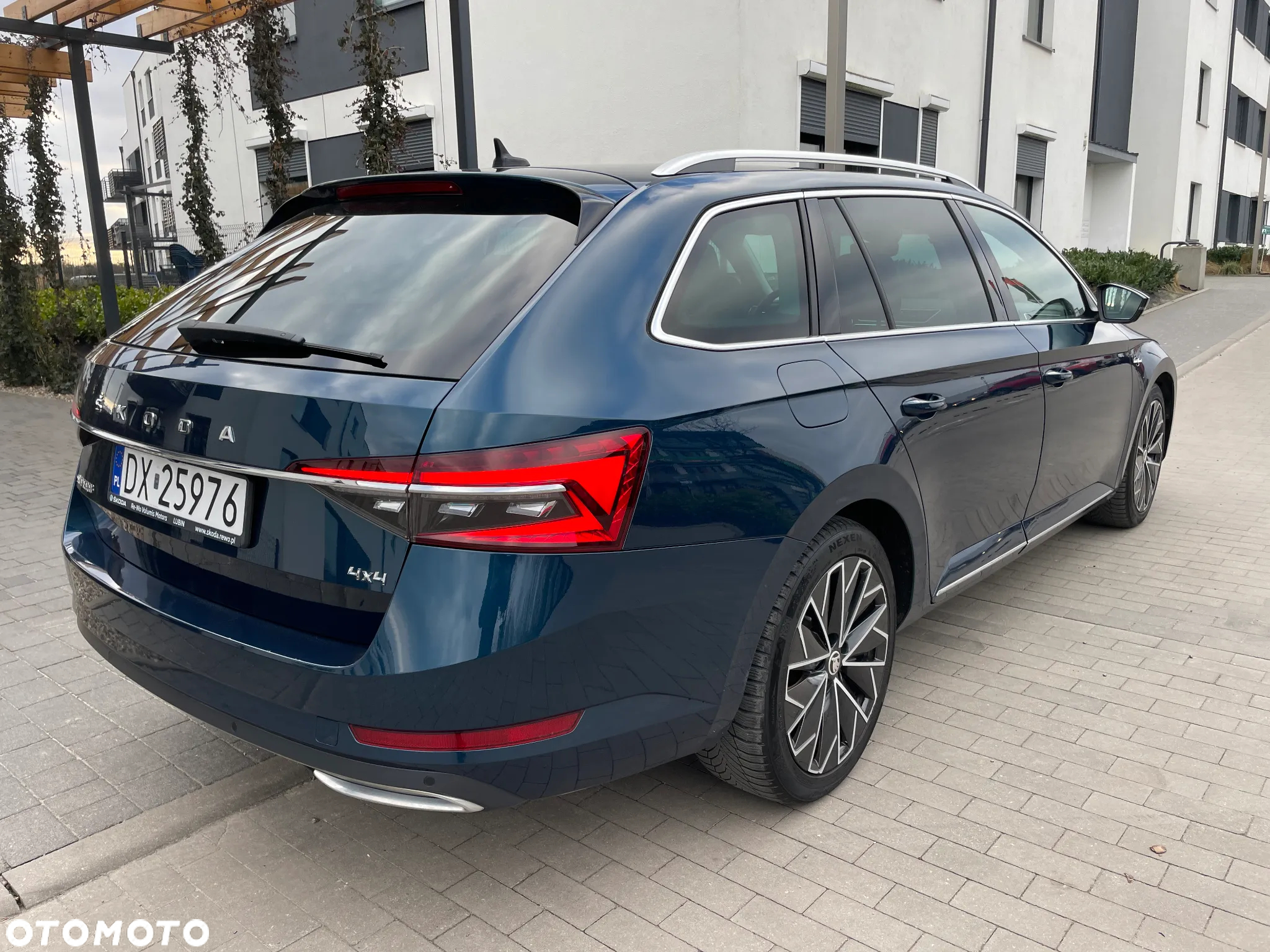 Skoda Superb 2.0 TDI 4x4 L&K DSG - 14