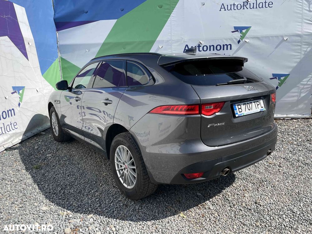 Jaguar F-Pace - 4