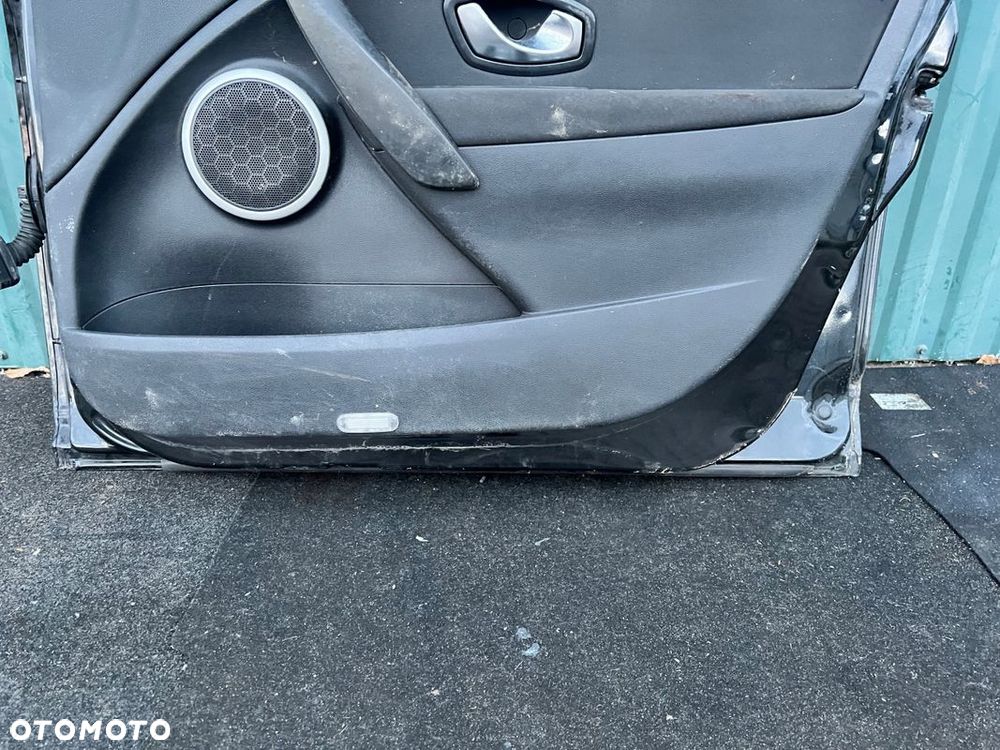 Drzwi PRZEDNIE PRAWE prawy przód RENAULT MEGANE 3 III HB kod lakieru: TEGNE - 11