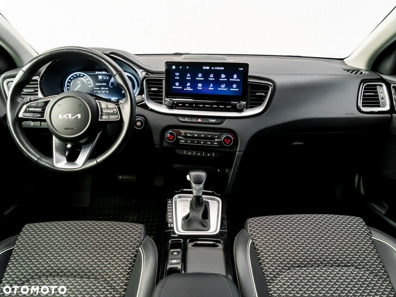 Kia XCeed - 25