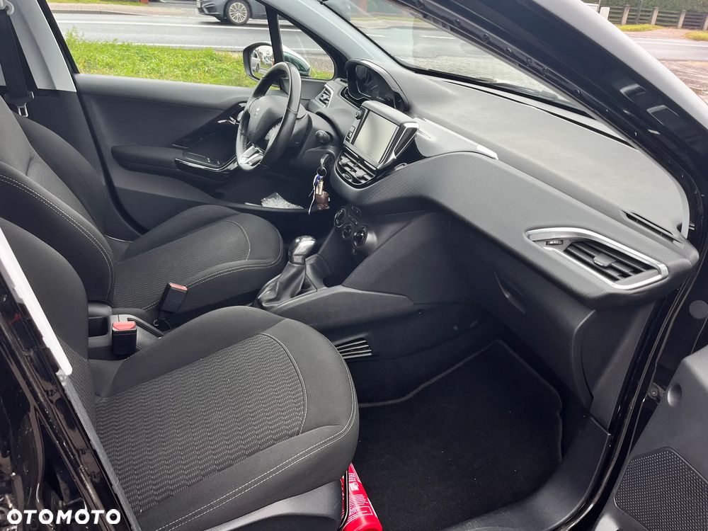 Peugeot 208 PureTech 82 Style - 16