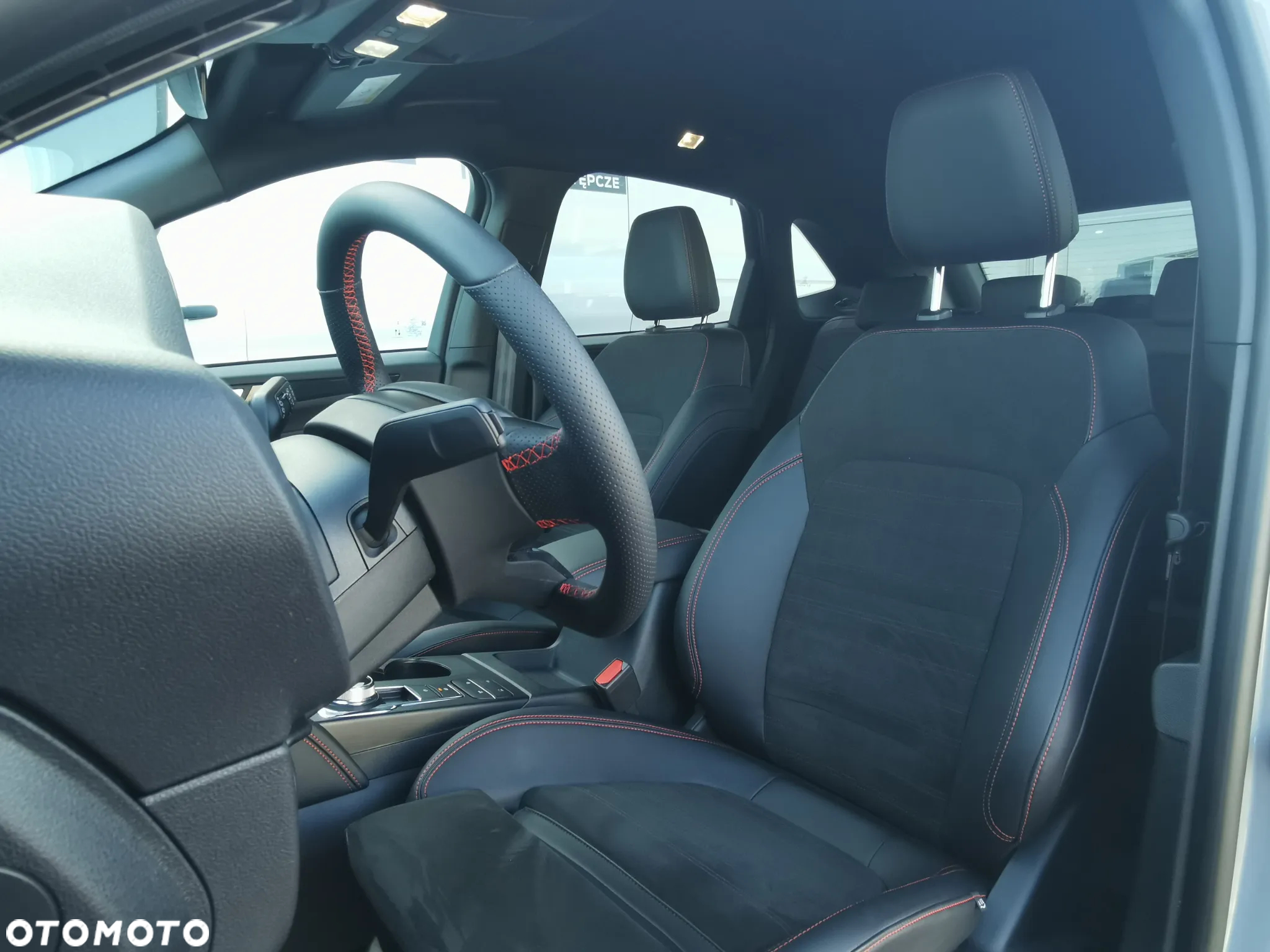 Ford Kuga - 10
