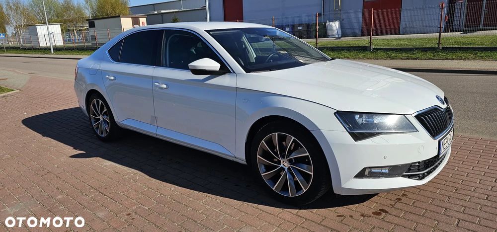 Skoda Superb 2.0 TDI 4x4 L&K DSG - 6