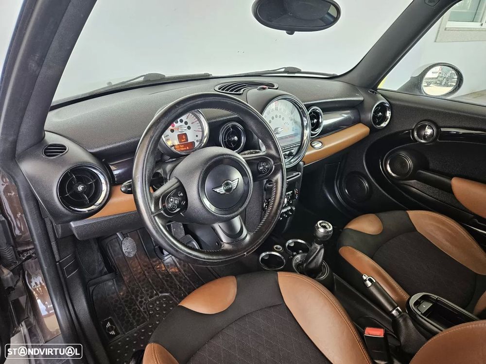 MINI 3 Portas Cooper D - 10