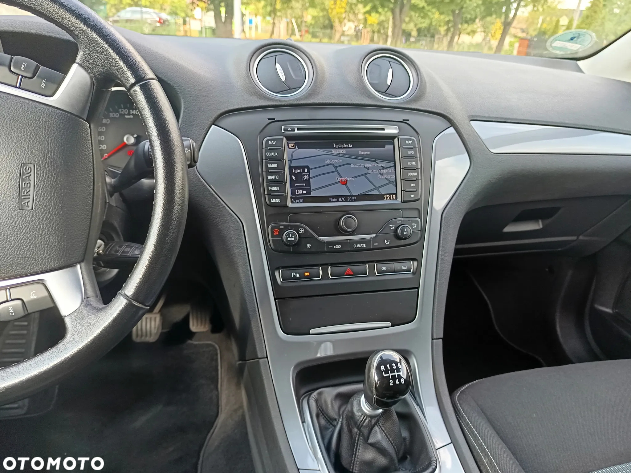 Ford Mondeo - 39
