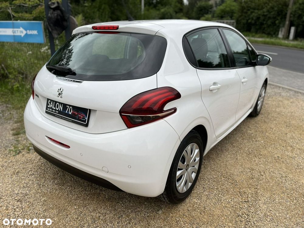 Peugeot 208 - 4
