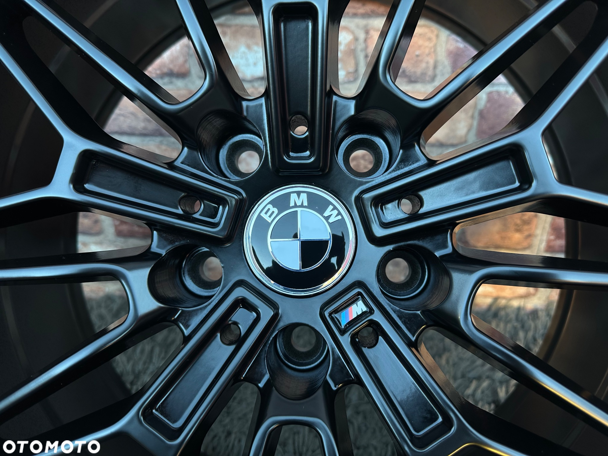NOWE alufelgi M pakiet 5x112 18 felgi 8j ET35 BMW seria 3 G20 G22 G30 G31 F44 G22 G23 G32 F39 G60 G01 X1 F48 G42 X2 U06 Active Tourer Z4 G29 xDrive Styling 930 czarne Japan Racing Carbonado Rubin - 10