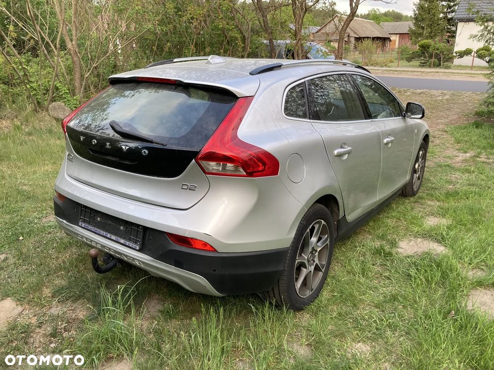 Volvo V40 Cross Country D2 Drive-E Ocean Race - 3