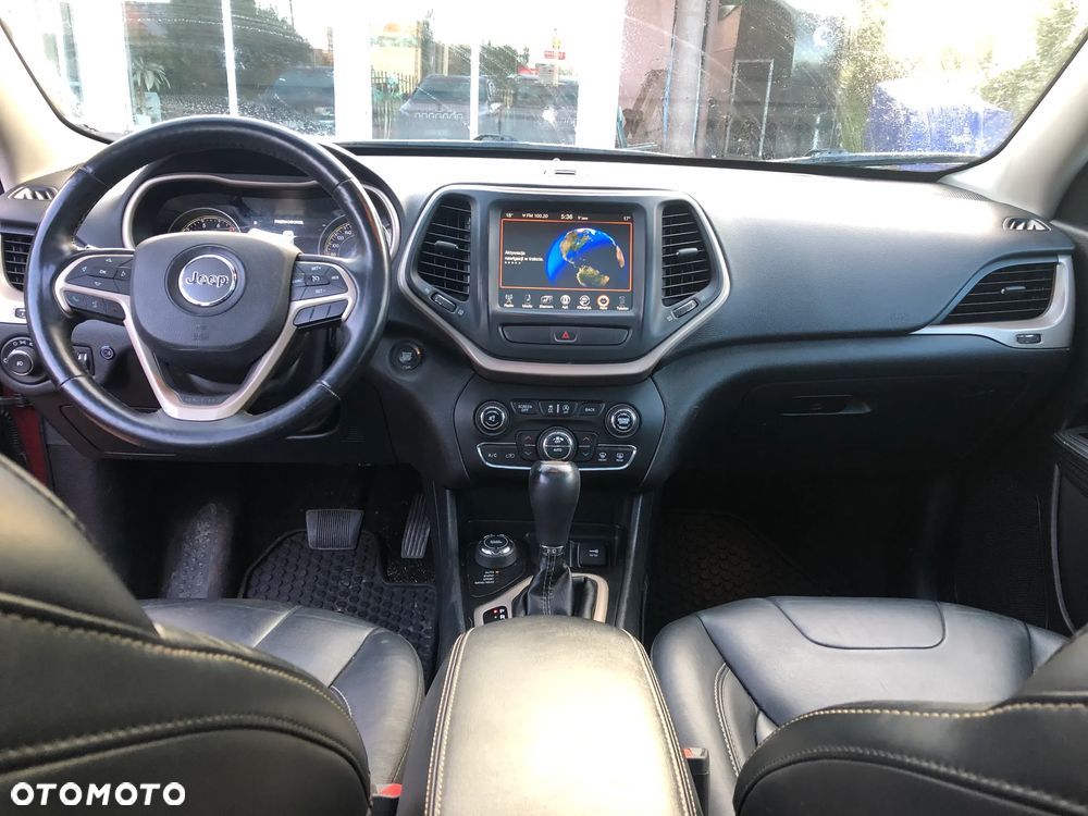 Jeep Cherokee - 29