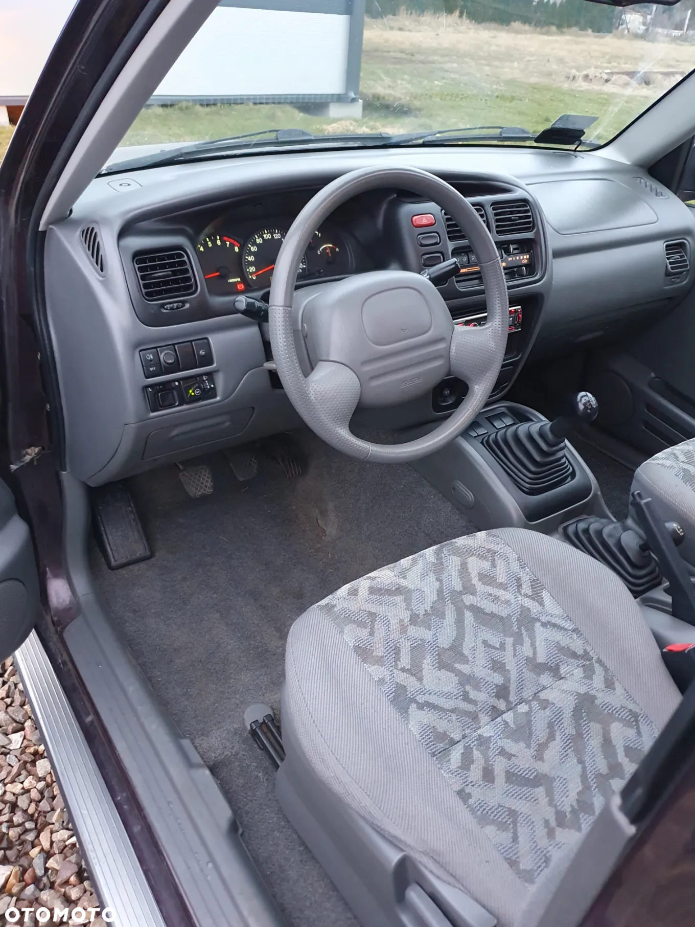 Suzuki Grand Vitara 2.0 - 9