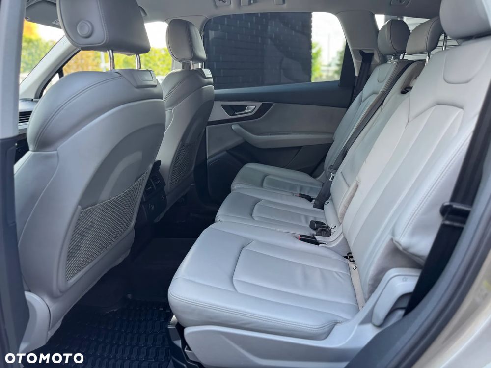 Audi Q7 - 22