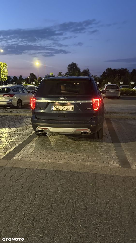 Ford Explorer - 11