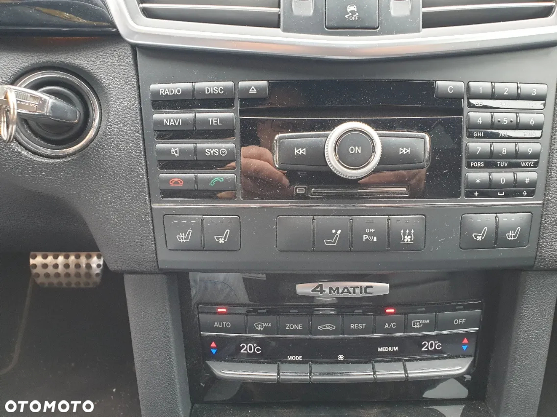 Mercedes-Benz Klasa E 350 T CDI DPF 4Matic BlueEFFICIENCY 7G-TRONIC Avantgarde - 21
