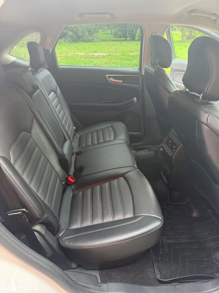 Ford Edge - 10