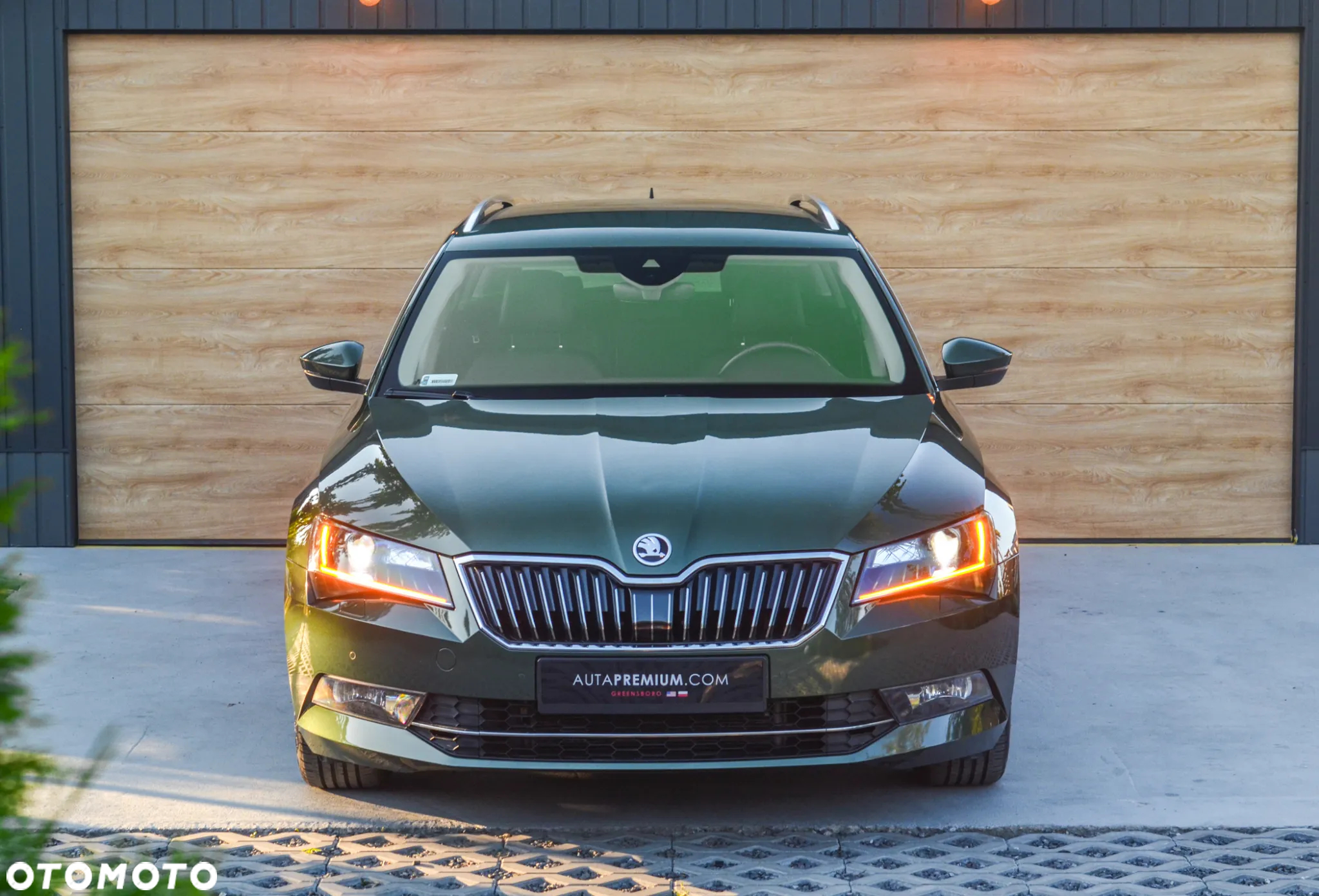 Skoda Superb 2.0 TDI SCR Style DSG - 5
