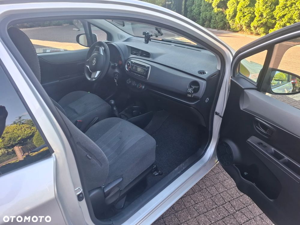 Toyota Yaris 1.0 Terra A/C - 11